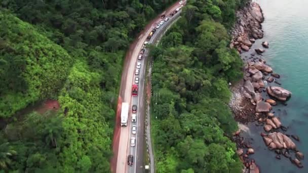 Traffic Stopped Way Beach Ubatuba Brazil Aerial Forward Showing Beautiful — 비디오