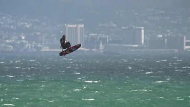 Airton Cozzolino Launches His Strapless Board Red Bull King Air — Vídeo de Stock