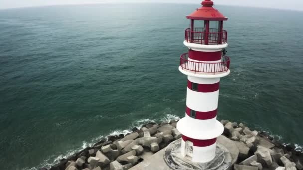 Slow Turn Light House Revealing Island Distance — Video