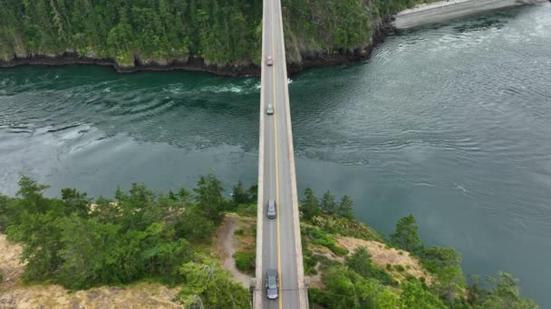 Top Aerial Shot Cars Commuting Pacific Ocean Washington State — Vídeos de Stock