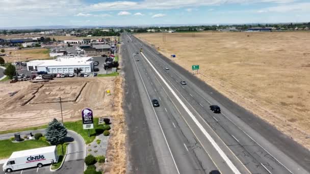 Aerial View Freeway Passing Moses Lake Washington — 비디오