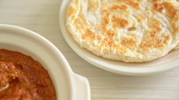 Κοτόπουλο Tikka Masala Πικάντικο Κάρυ Κρέας Τροφίμων Roti Naan Ψωμί — Αρχείο Βίντεο