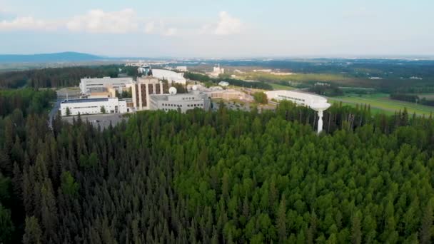 Drone Video Satellites Radomes Campus University Alaska Fairbanks Summer Day — Stock videók