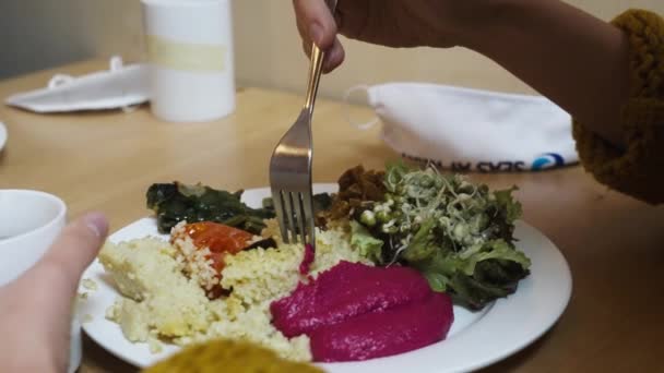 Person Eating Hearty Delicious Meal Close Shot — Vídeo de Stock