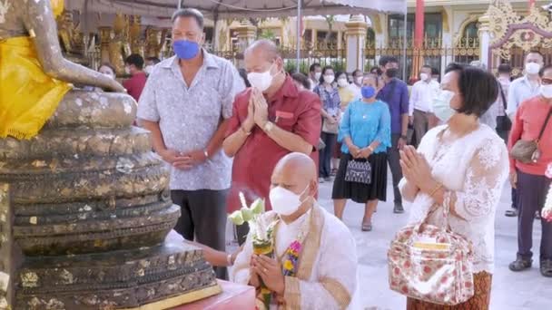 Ordination Ceremony Buddhist Thai Monk Ritual Change Man Monk Ordination — Stok video