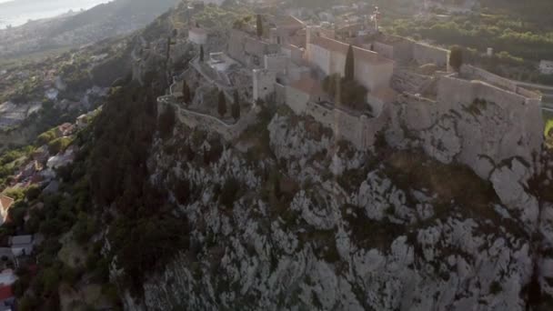Klis Castle Ancient Military Hilltop Fortress Klis Croatia Aerial — Stockvideo