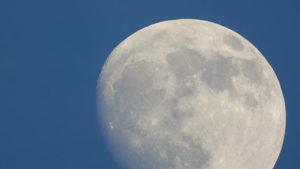 Time Lapse Beautiful Moon Slowly Crossing Blue Sky Moon Surface — Wideo stockowe