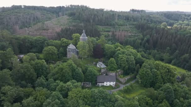 Close Circular Drone Shot Wildenburg Castle Southeast Village Friesenhagen North — Stockvideo