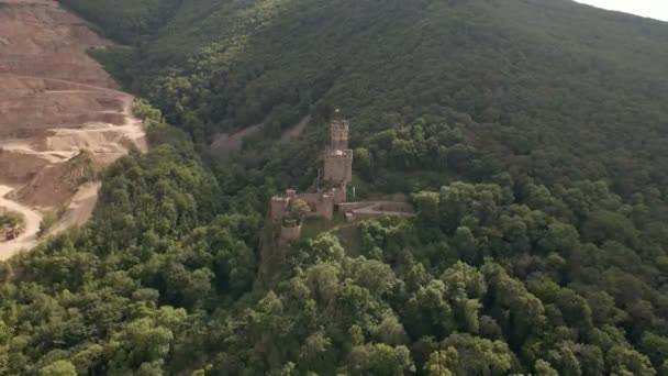 Backward Drone Flight Away Sooneck Castle Rhineland Palatinate Germany – stockvideo