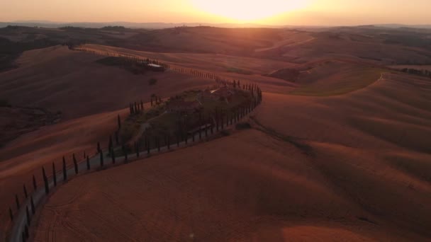 Aerial Shot House Top Hill Val Orcia Tuscany Italy — Vídeo de Stock