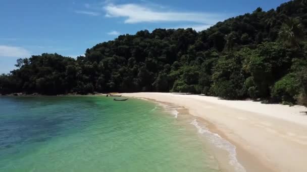 Drone Clip Empty Tropical Beach Called Pasir Panjang Kapas Island — Video Stock