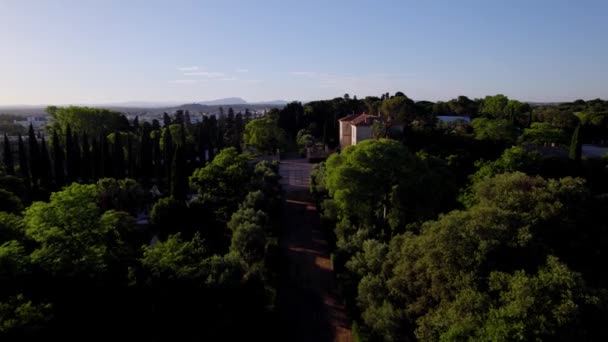 Circling Drone Villa Montpellier France — Stock video