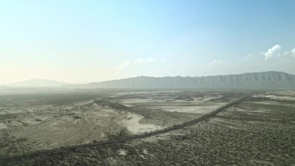 Drone Day Cloudy North Coahuila Mexico Highway Semi Desert Mountain — Stok Video