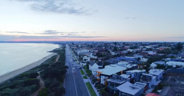 Overhead Cinematic Footage Car Travelling Busy City Street While Sea — Stock video