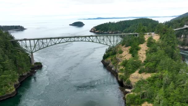 Wide Drone Shot Steel Bridge Deception Pass Washington State — 비디오