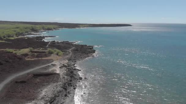 Beautiful Drone Shot Black Sand Volcanic Beach Southwest Hana Maui — Stockvideo