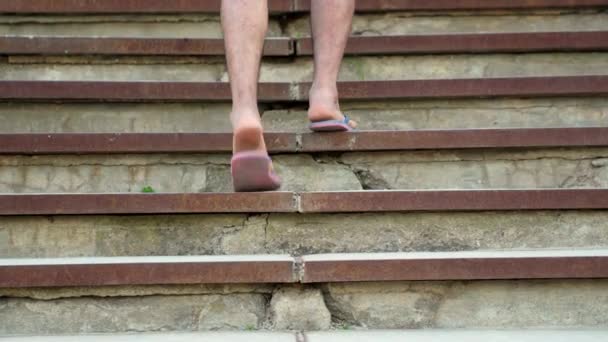 Climbing Grunge Concrete Stairs Flip Flops Upwards Movement Life — Vídeo de Stock