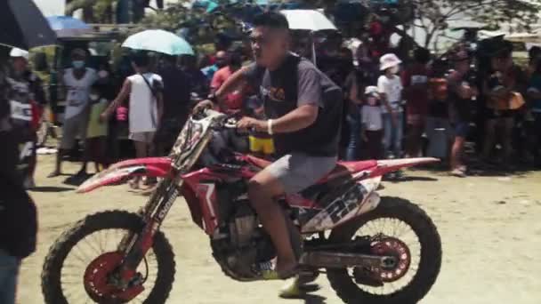 First Motocross Competition Cadiz City Pandemic Crowds Participants All Country — Stockvideo
