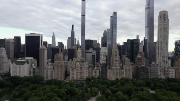 Aerial View Central Park Supertall Skyscrapers Midtown New York Usa — Stock Video