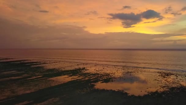 Orange Golden Sunset Waves Foam Gorgeous Aerial View Flight Panorama — Vídeo de Stock