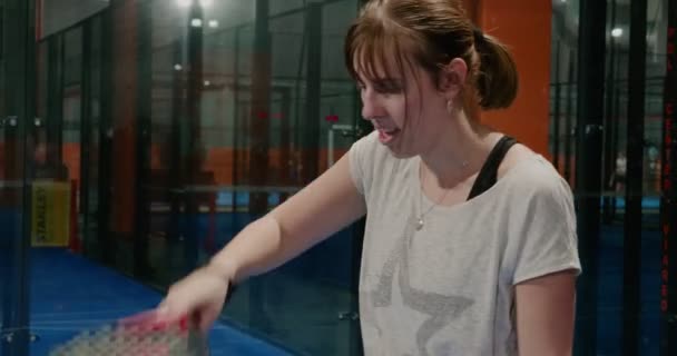 Young Girl Bouncing Padel Ball Serves Handheld Medium Close — Vídeo de Stock