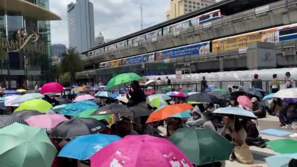 Many People Waiting Event Siam Paragon Bangkok Hot Sunny Day — Stok video