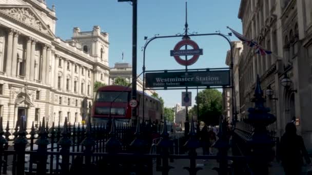 Westminster Station Entrance Parliament Street Morning London — Stock video