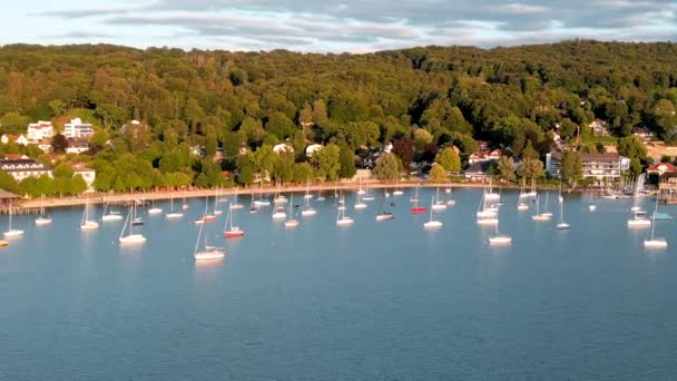 Boats Tied Lake Sailboats Anchor Harbor Aerial View Flying Drone — Stock Video