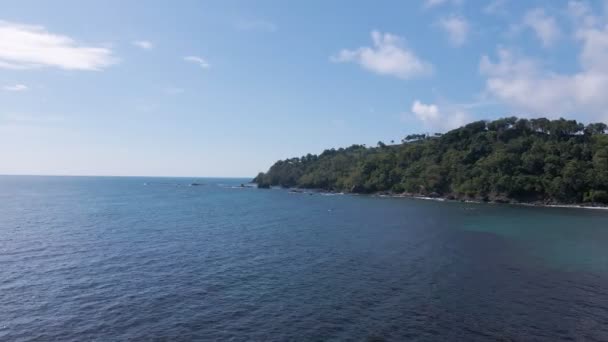 Approaching Drone Flight Lush Tropical Peninsula Costa Rica Pacific Shore — Vídeos de Stock
