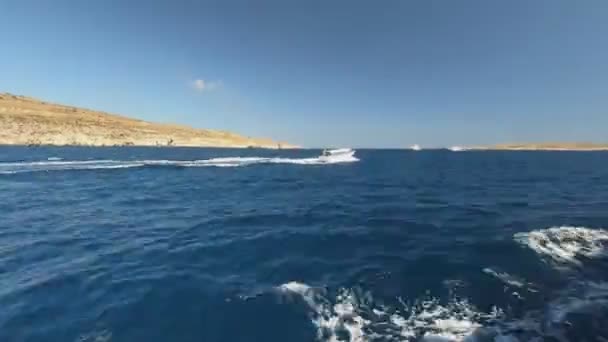 Boats Tourists Ply Islands Malta Timelapse Footage — Vídeo de stock