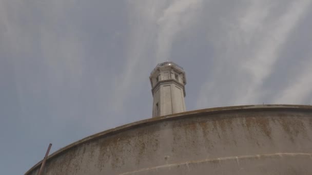 Lighthouse Former Alcatraz Prison Seen Low Angle View — Video