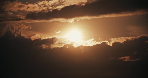 Dramatic Sunset Silhouette Dark Backlit Clouds Bright Hot Shining Sun — ストック動画