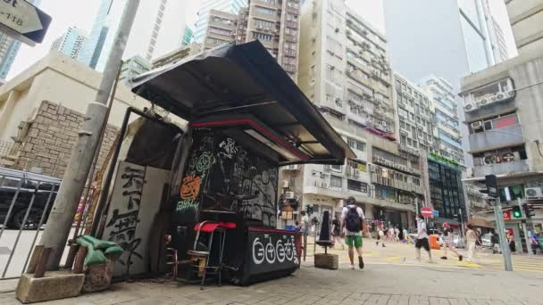 Timelapse Closed Newspaper Stand Graffiti Kwun Tong Industrial Area Hong — Stok video