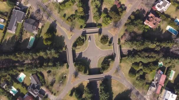 Aerial Top Shot Roundabout Luxury District Buenos Aires Swimming Pools — 비디오