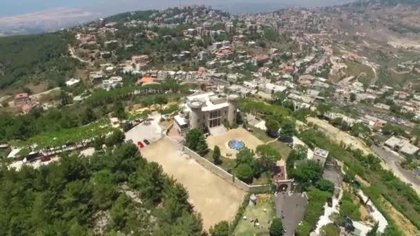 Orbit Shot Remarkable Palace Top Old Village Aerial Landscape Baissour — Wideo stockowe