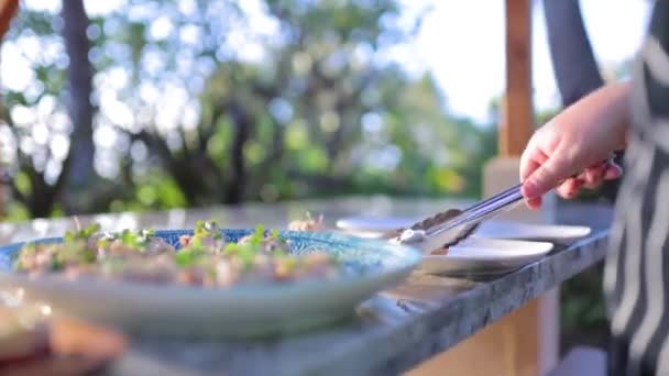 Private Chef Plating Appetizers Poolside Dinner Party Smoked Ahi Crostini — Αρχείο Βίντεο