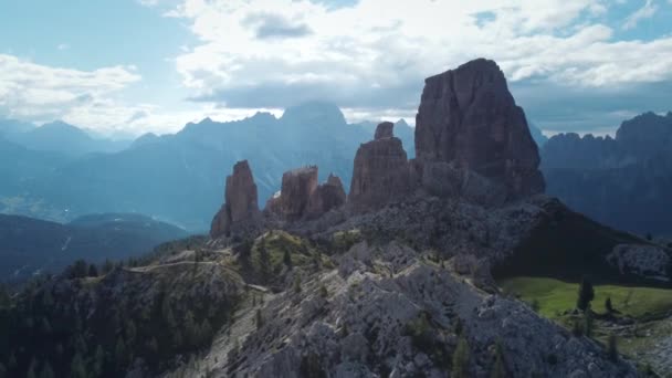 Cinque Torri Cortina Dolomites Early Morning Perspective — Video