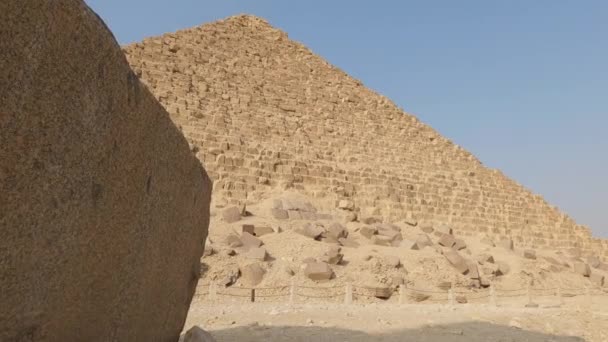 Looking Stone Block Pyramid Menkaure — Vídeo de Stock