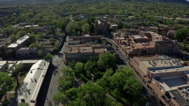 Aerial Santa New Mexico Plaza Downtown Mountains — Vídeo de Stock