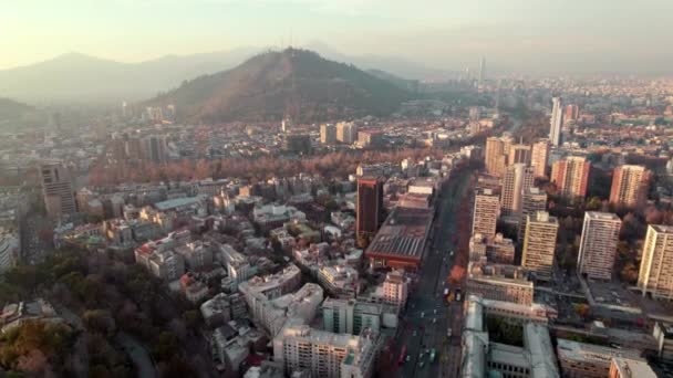 Aerial Dolly Lastarria Neighbourhood Buildings Traffic Alameda Avenue San Cristobal — Video Stock