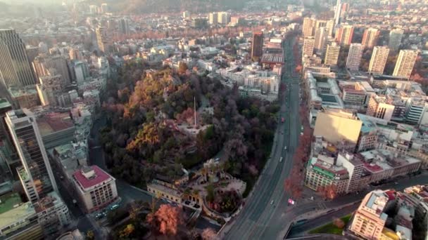 Aerial View Dolly Santa Lucia Hill Covered Autumnal Trees Traffic — Stockvideo