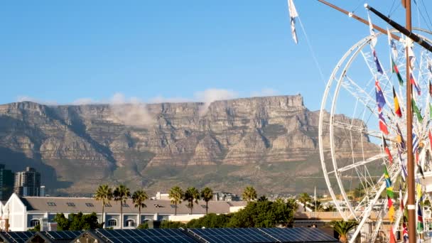 Majestic Table Mountain Towering Cape Town View Waterfront — Video Stock