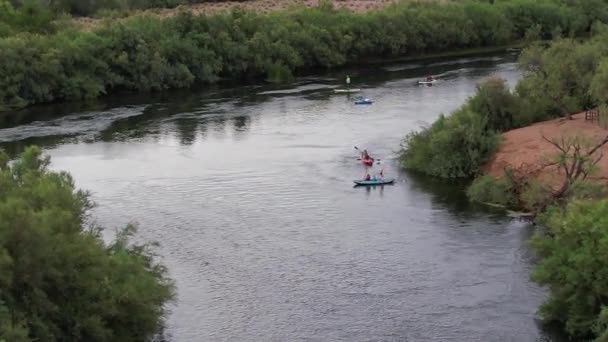 River Rafters Enjoying Salt River Coon Bluff Mesa Arizona — Stockvideo