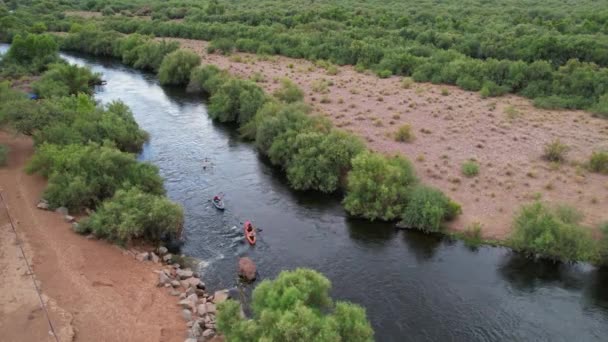 River Rafters Enjoying Salt River Coon Bluff Mesa Arizona — Wideo stockowe