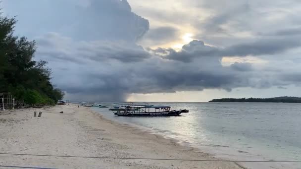 Timelapse Approaching Storm Clouds Approaching Beach Gili Air Island Locked — Vídeo de stock