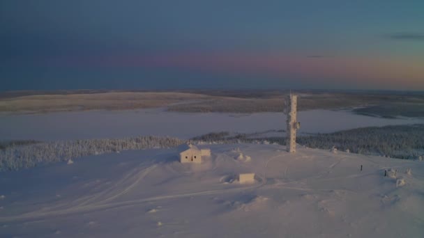 Aerial View Rising Remote Nordic Lapland Cabin Communications Tower Polar — Stockvideo