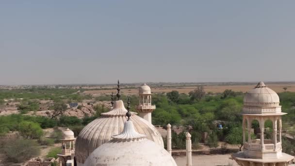 Aerial View Abbasi Jamia Shahi Masjid Qila Derawar Dome Roofs — Stock video