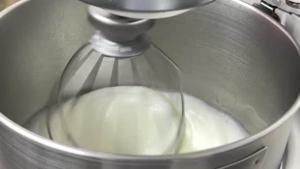 Slow Motion Delicious Icing Meringue Buttercream Mixing Heavy Duty Mixer — Stockvideo