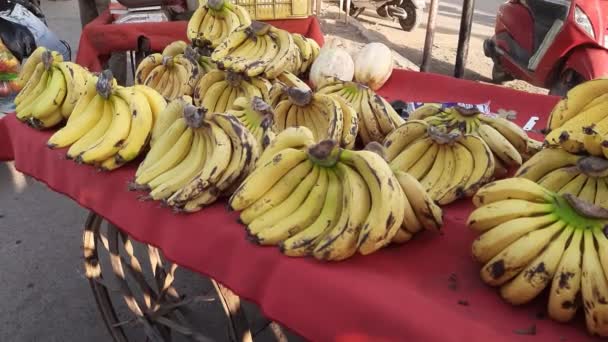 Shop Owner Sells Bananas Customers Market First Day Holy Fasting — Wideo stockowe