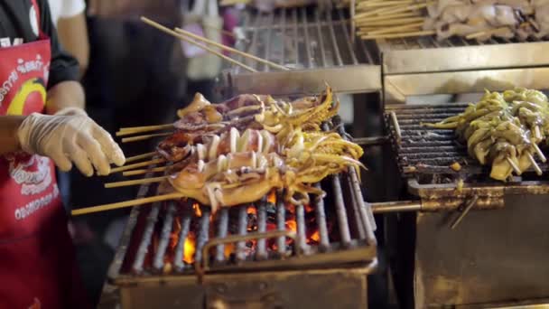 Grilled Squid Charcoal Stove Yaowarat Road Chinatown Popular Travel Destination — Video